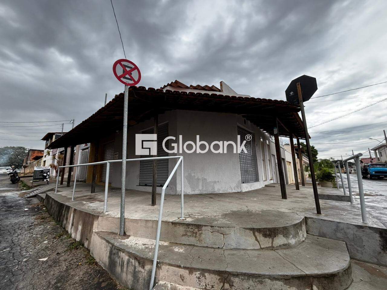 Ponto comercial para aluguel Vila Sumaré 50m² Montes Claros MG: Fachada