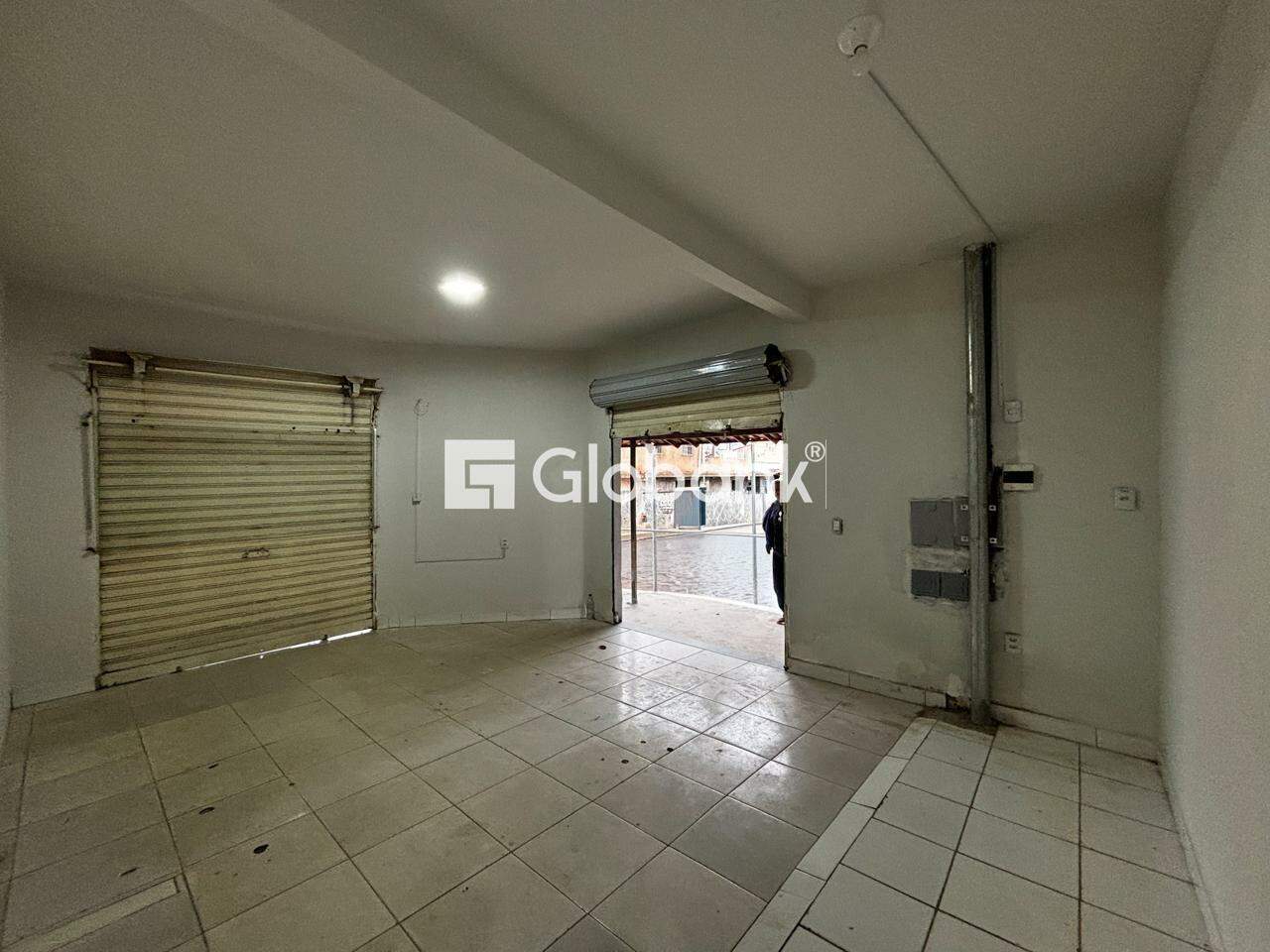 Ponto comercial para aluguel Vila Sumaré 50m² Montes Claros MG: Interior