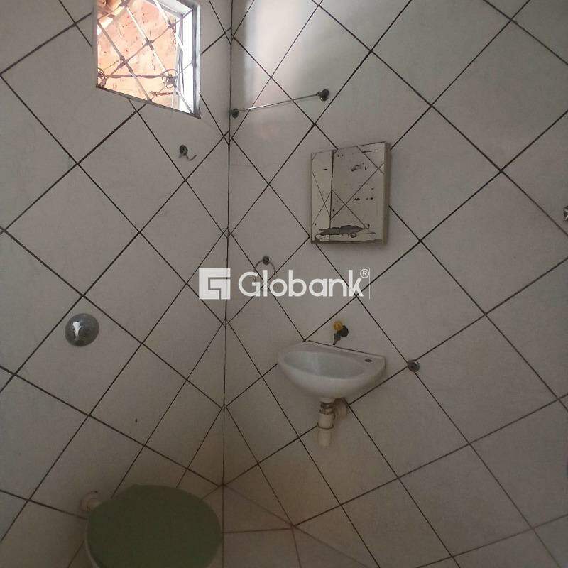 Casa 3 quartos à venda Independência 60m² Montes Claros MG: 