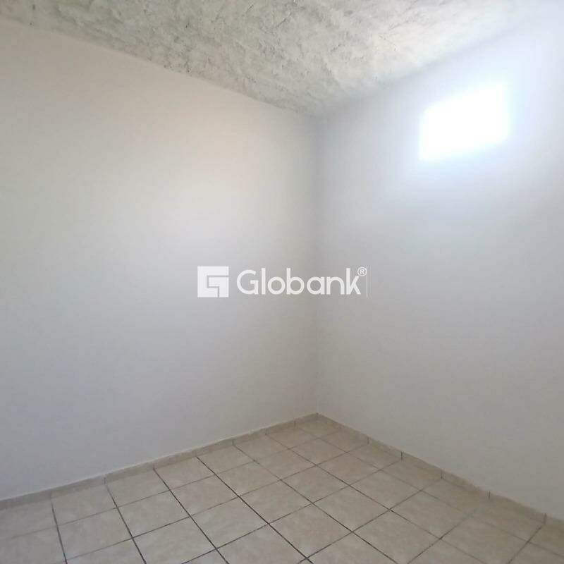 Casa 3 quartos à venda Independência 60m² Montes Claros MG: 