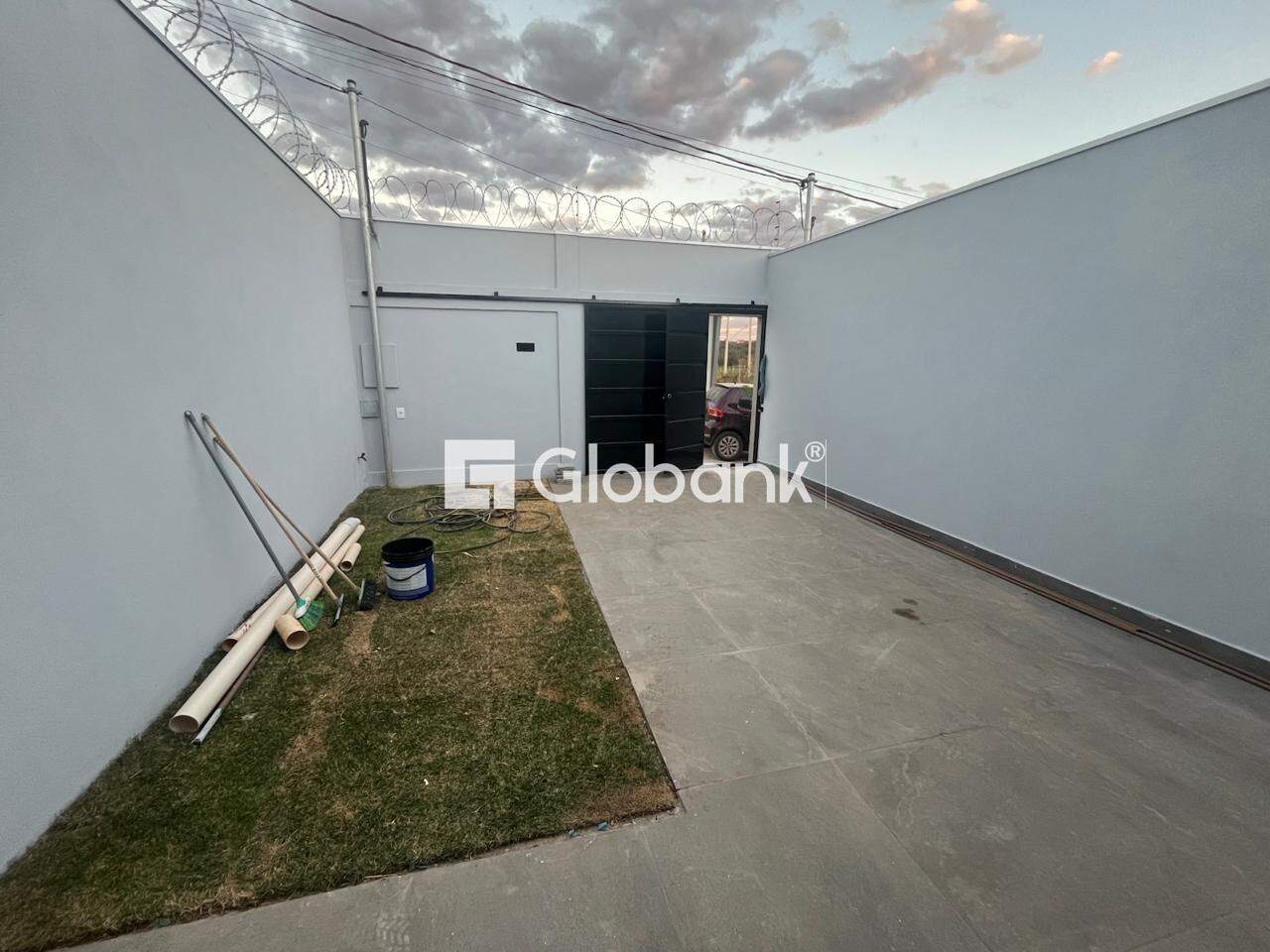 Casa 2 quartos à venda Guarujá 50m² Montes Claros MG: 