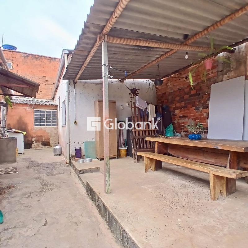 Casa 4 quartos à venda Major Prates 90m² Montes Claros MG: 