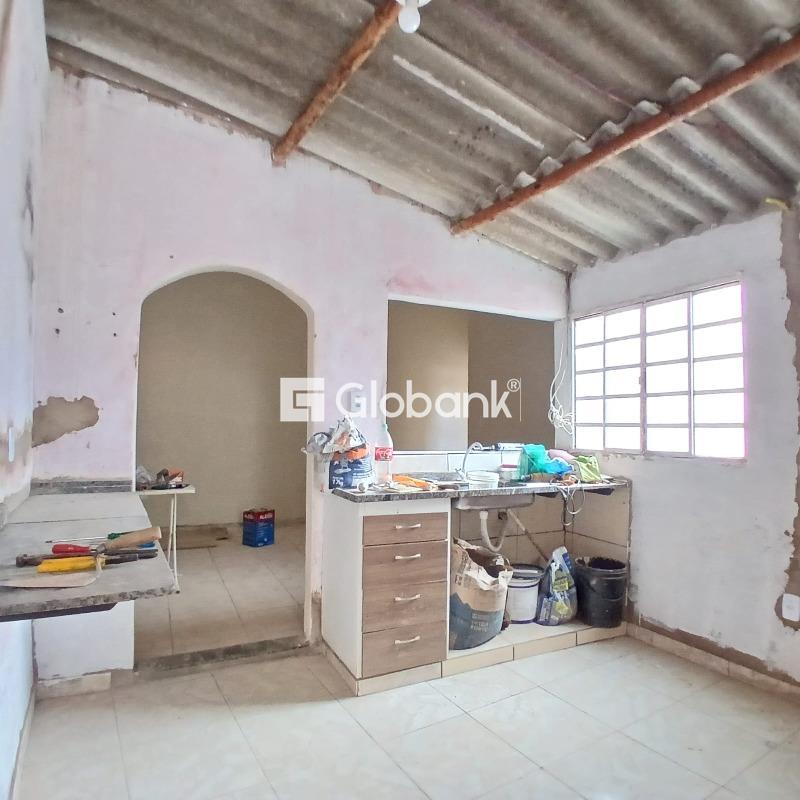 Casa 4 quartos à venda Major Prates 90m² Montes Claros MG: 