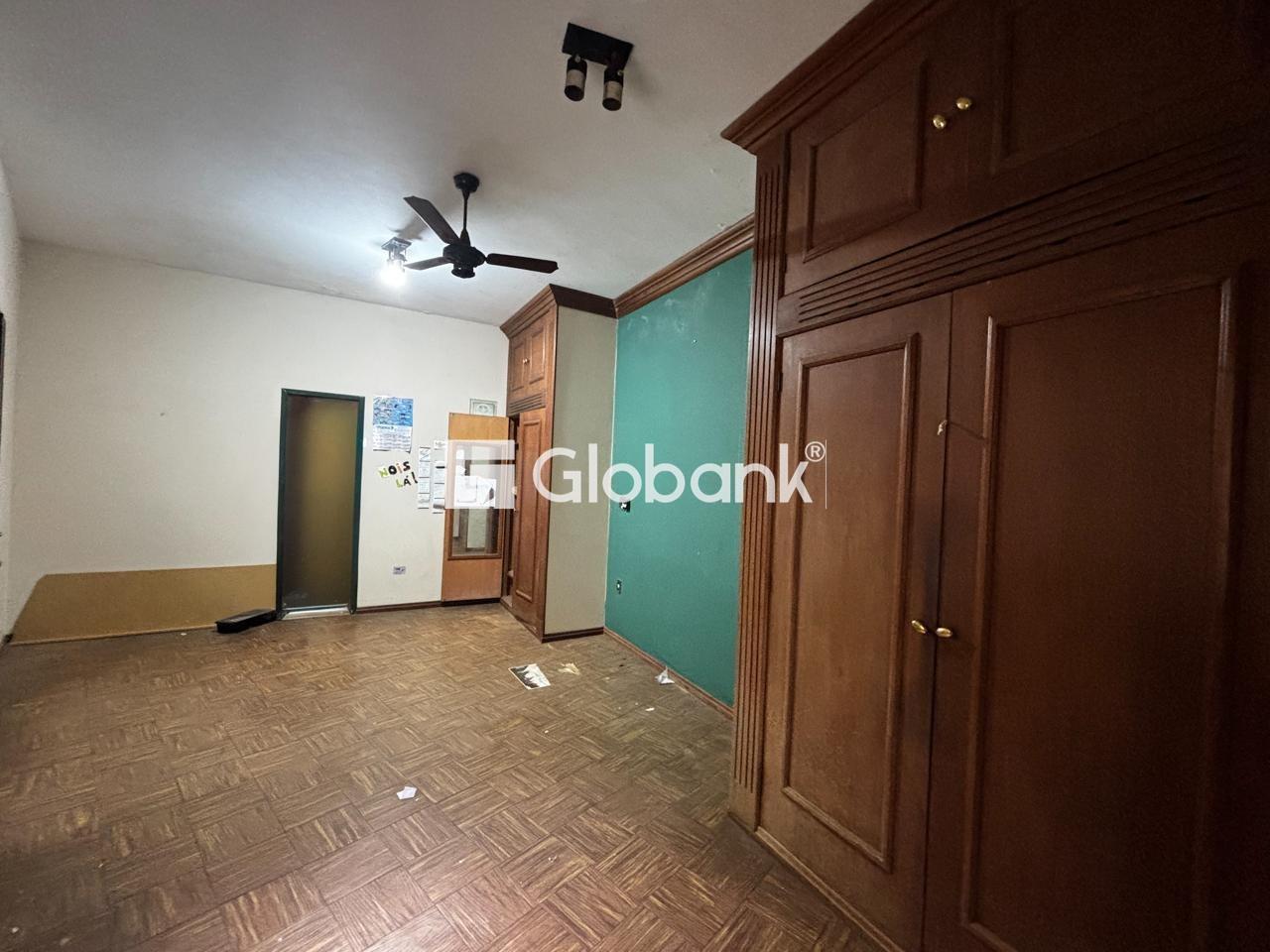 Ponto comercial para aluguel Centro 250m² Montes Claros MG: Suite