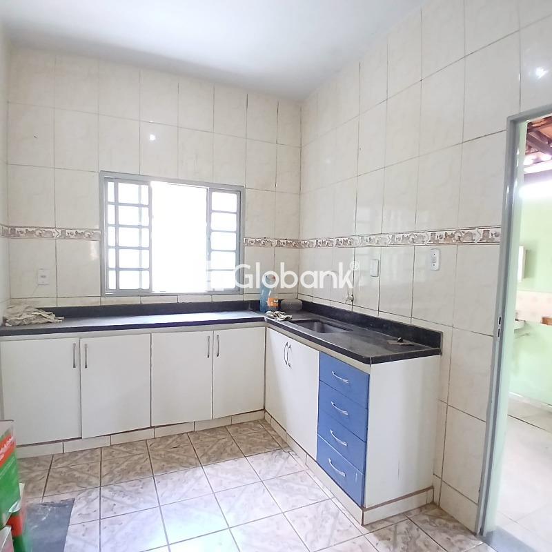 Casa 3 quartos à venda Vila Ipiranga 200m² Montes Claros MG: 