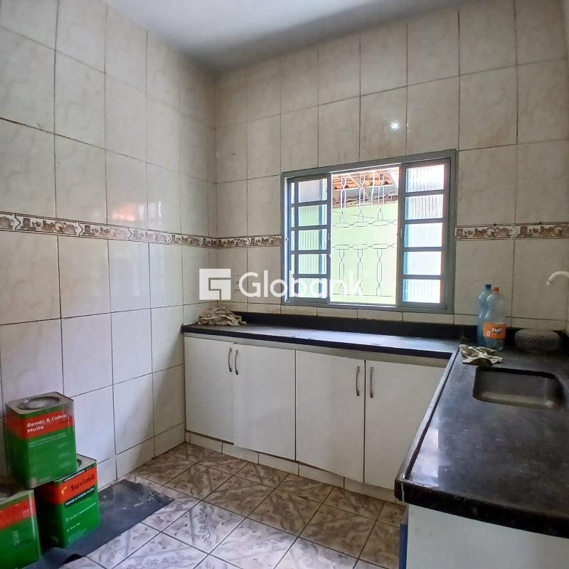 Casa 3 quartos à venda Vila Ipiranga 200m² Montes Claros MG: 
