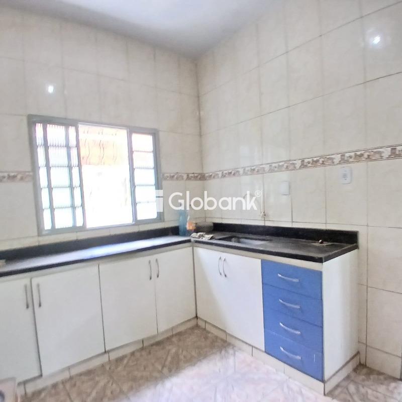 Casa 3 quartos à venda Vila Ipiranga 200m² Montes Claros MG: 