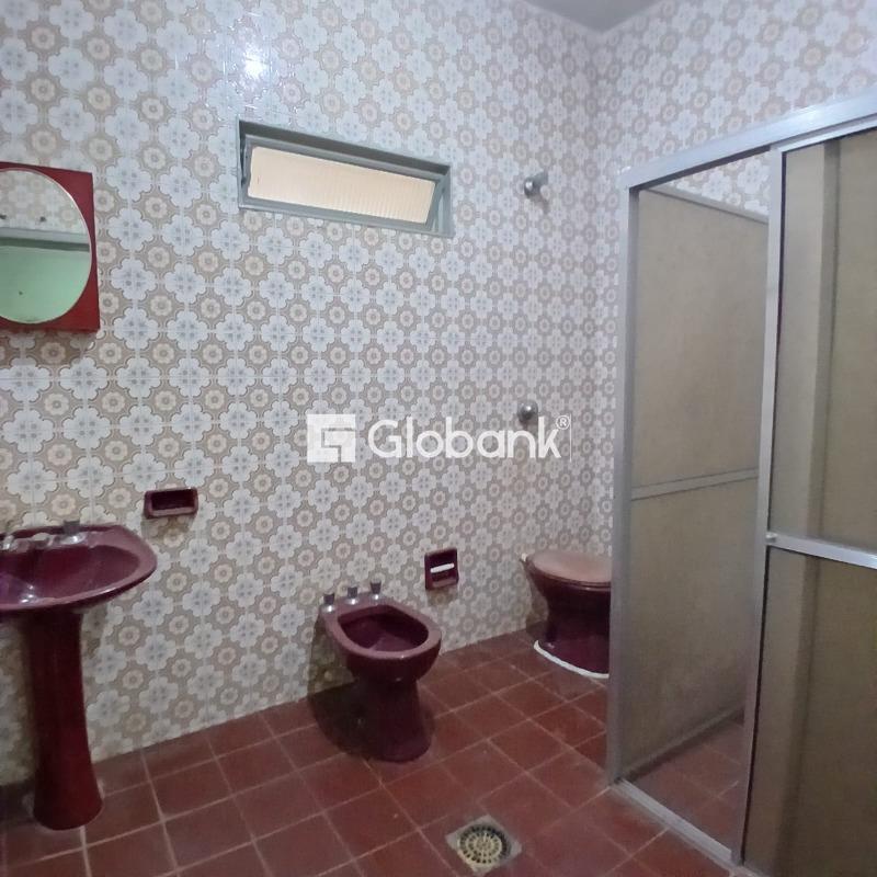 Casa 3 quartos à venda Vila Ipiranga 200m² Montes Claros MG: 