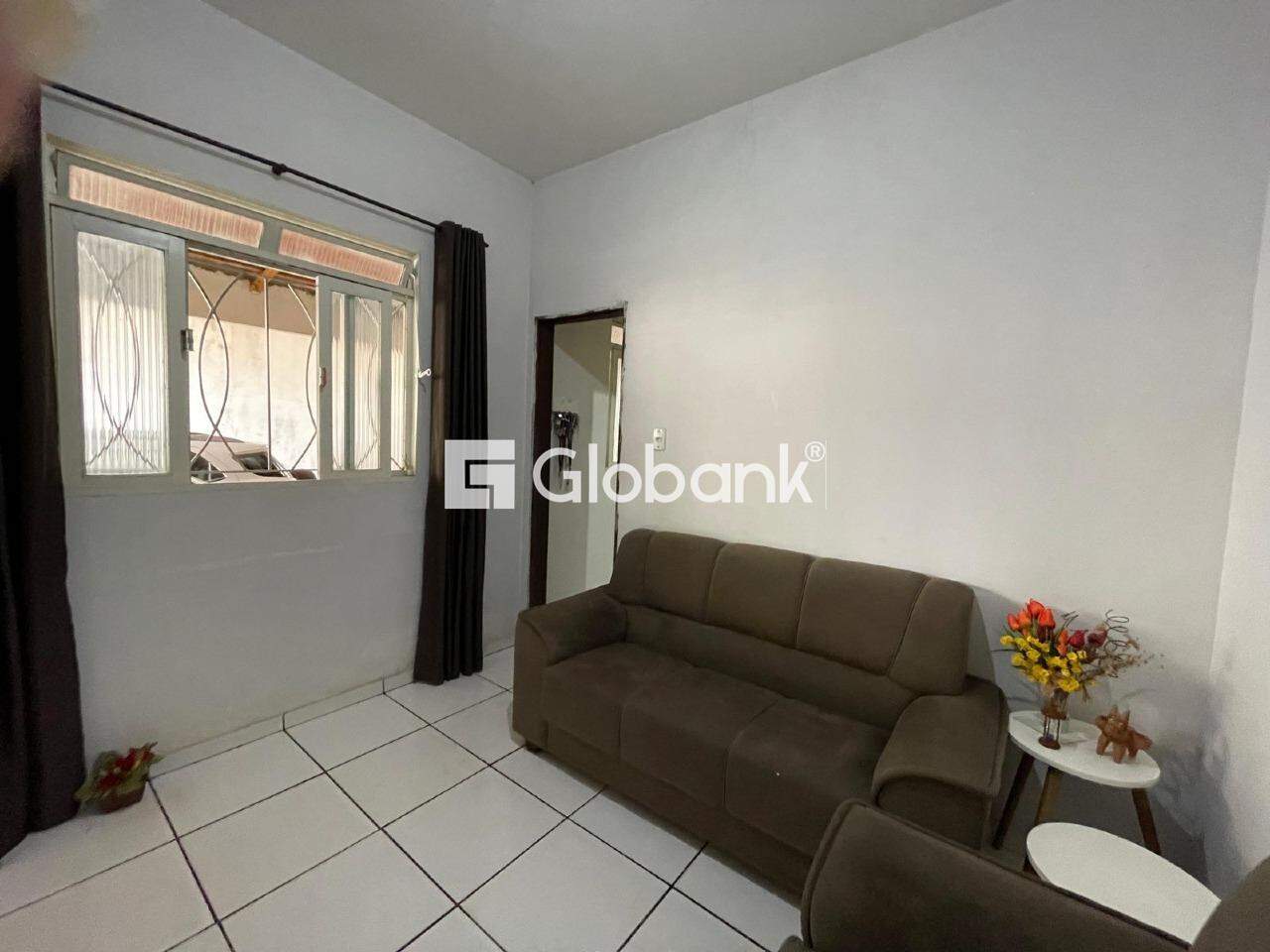 Casa 3 quartos à venda João Botelho 90m² Montes Claros MG: 