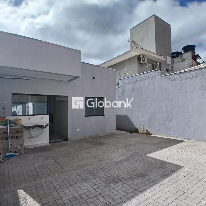 Casa 3 quartos à venda Major Prates 78m² Montes Claros MG: 