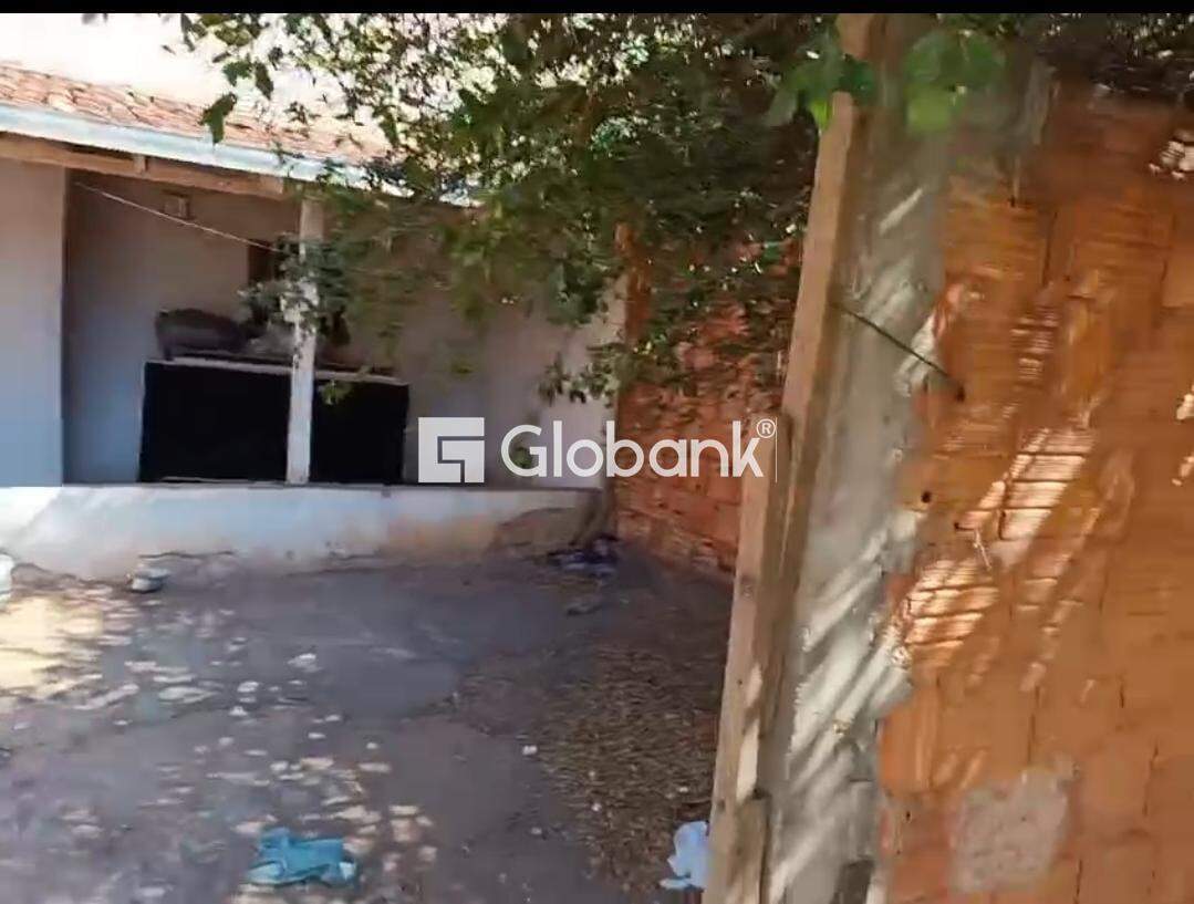 Terreno à venda São Judas Tadeu 360m² Montes Claros MG: 