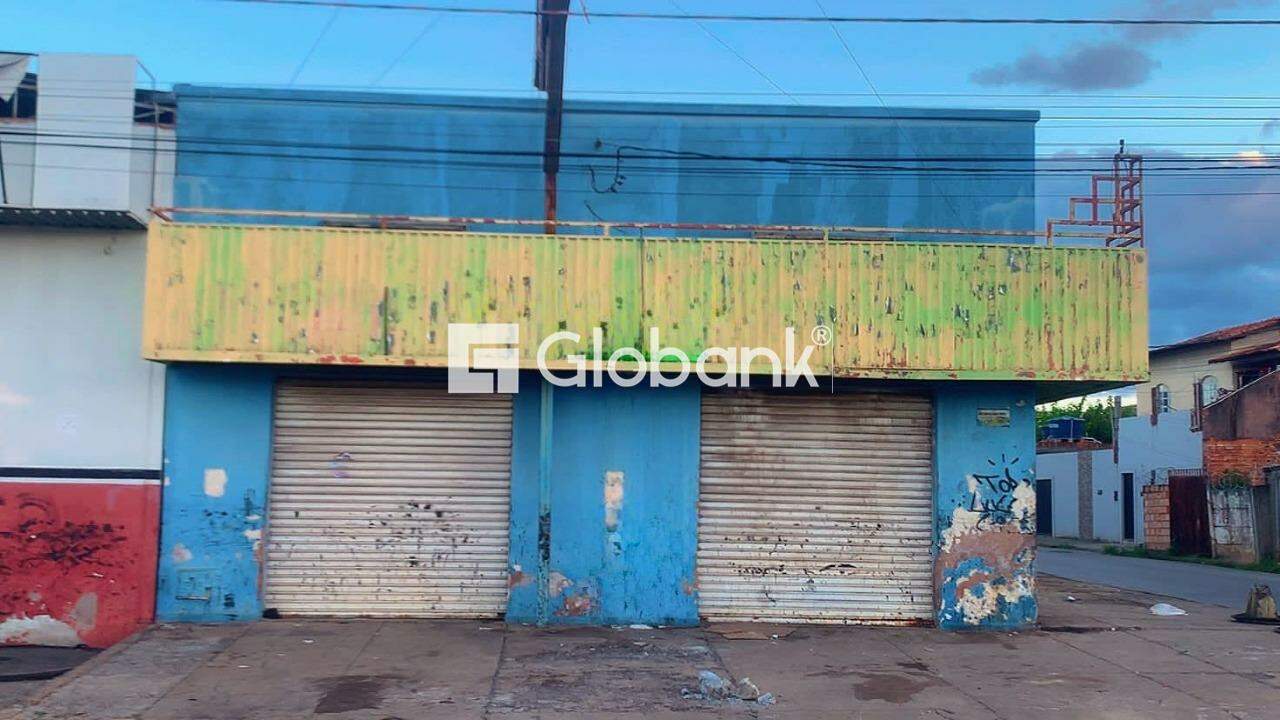 Galpão para aluguel Esplanada 1.400m² Montes Claros MG: 