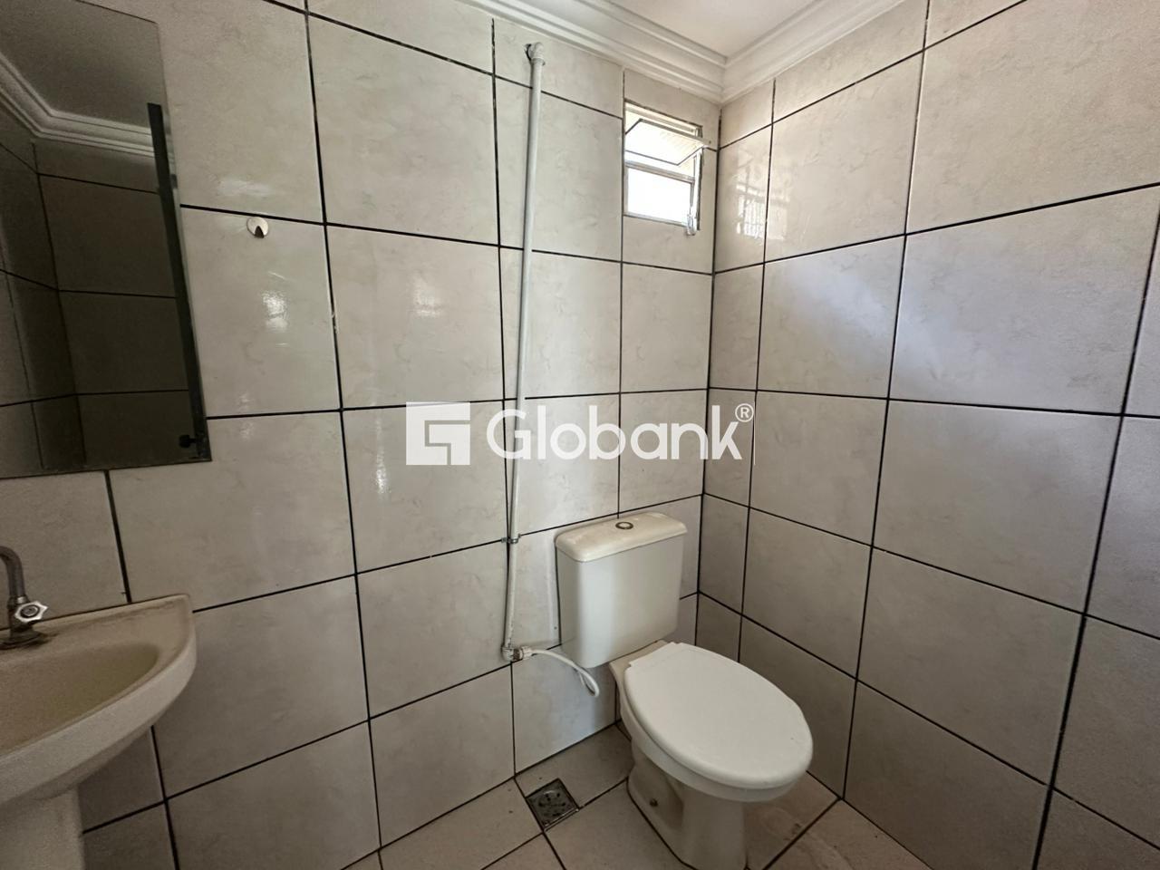 Ponto comercial para aluguel Edgar Pereira 160m² Montes Claros MG: Banheiro