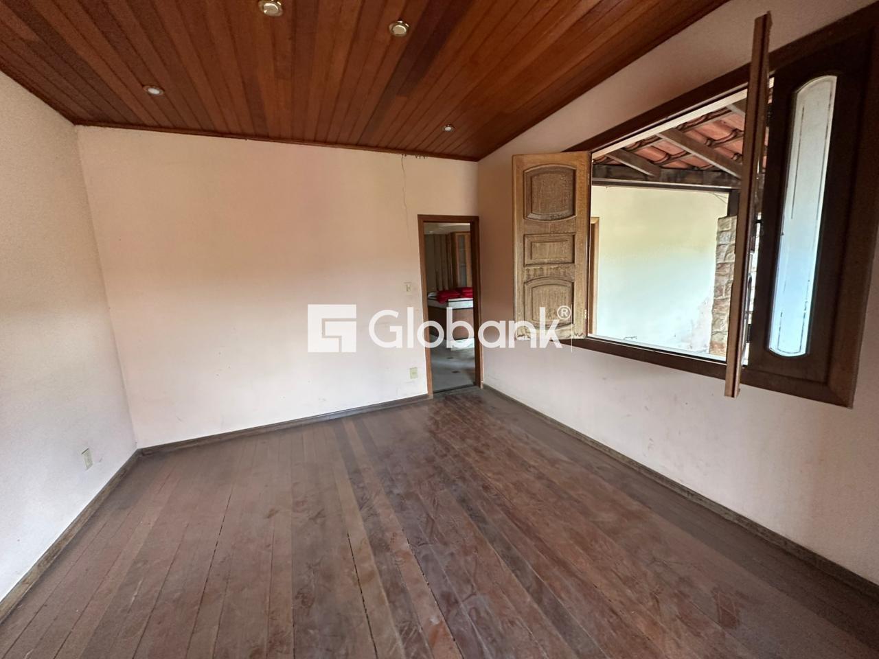 Casa 4 quartos para aluguel Vila Regina 140m² Montes Claros MG: 