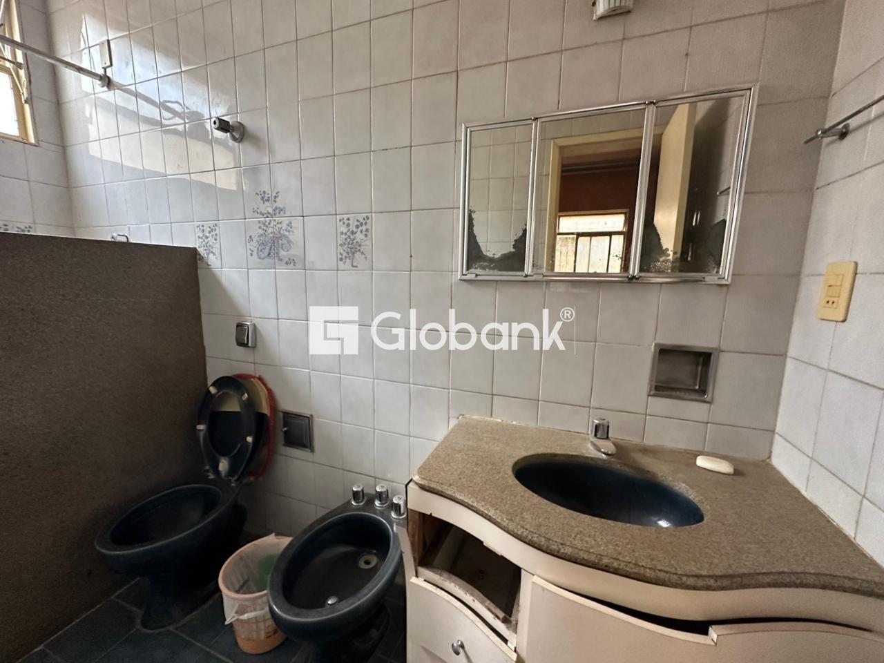 Casa 4 quartos para aluguel Vila Regina 140m² Montes Claros MG: 