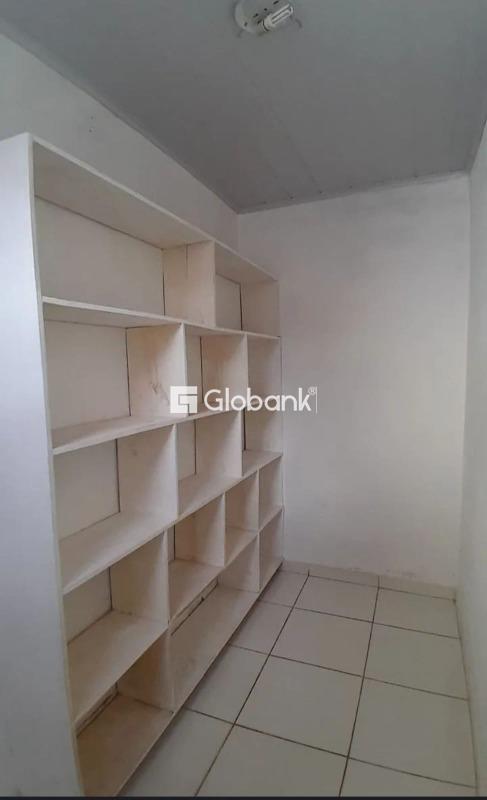 Casa 6 quartos à venda Nossa Senhora de Fátima 240m² Montes Claros MG: 