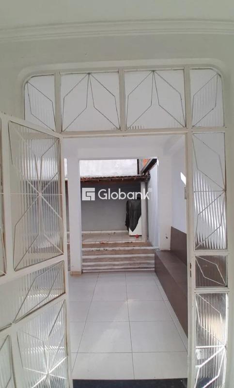 Casa 6 quartos à venda Nossa Senhora de Fátima 240m² Montes Claros MG: 