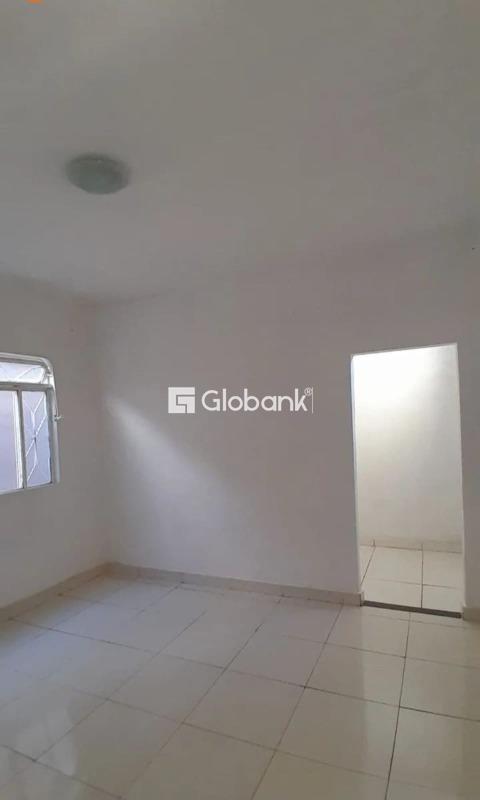 Casa 6 quartos à venda Nossa Senhora de Fátima 240m² Montes Claros MG: 