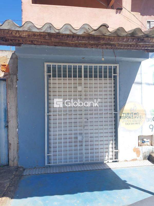 Casa 4 quartos à venda Santa Rafaela 132m² Montes Claros MG: 