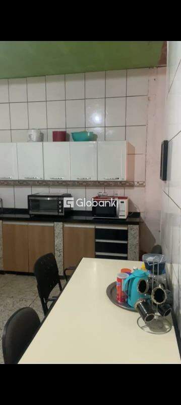 Casa 4 quartos à venda Santa Rafaela 132m² Montes Claros MG: 