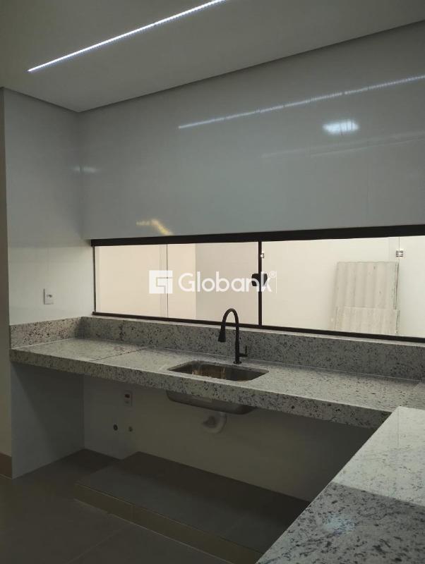 Casa 3 quartos à venda Vila Nova 164m² Montes Claros MG: 