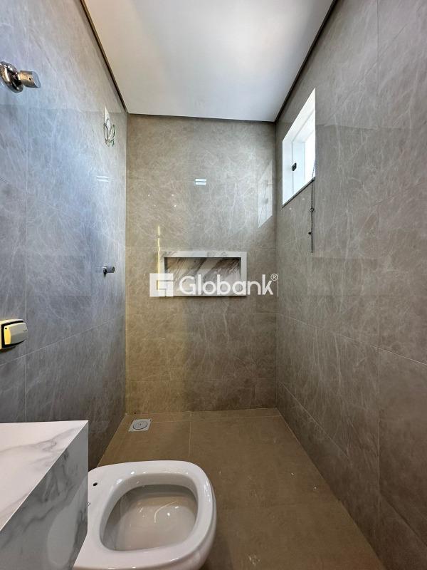 Casa 3 quartos à venda Vila Nova 164m² Montes Claros MG: 