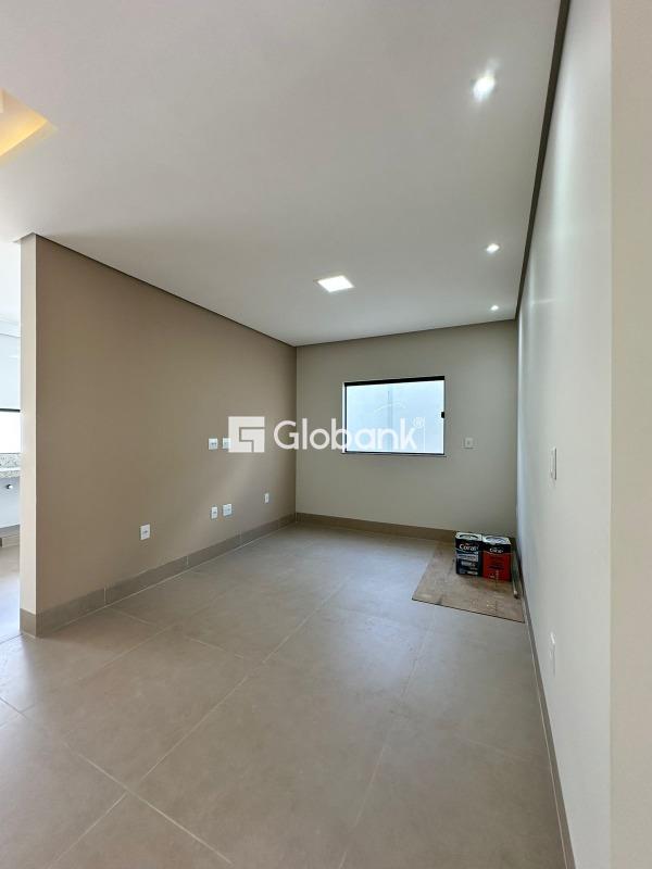 Casa 3 quartos à venda Vila Nova 164m² Montes Claros MG: 
