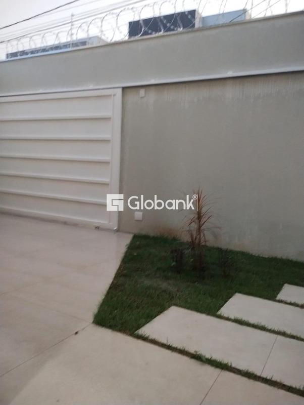 Casa 3 quartos à venda Vila Nova 164m² Montes Claros MG: 