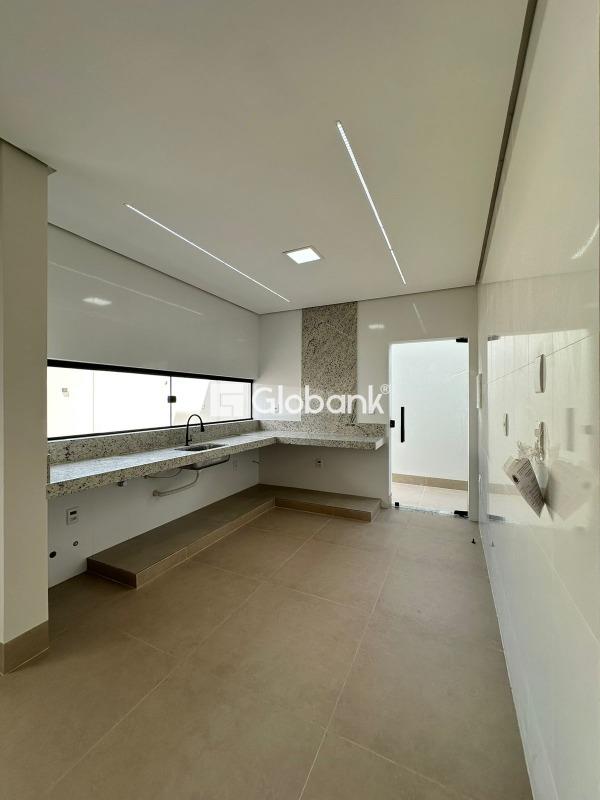 Casa 3 quartos à venda Vila Nova 164m² Montes Claros MG: 