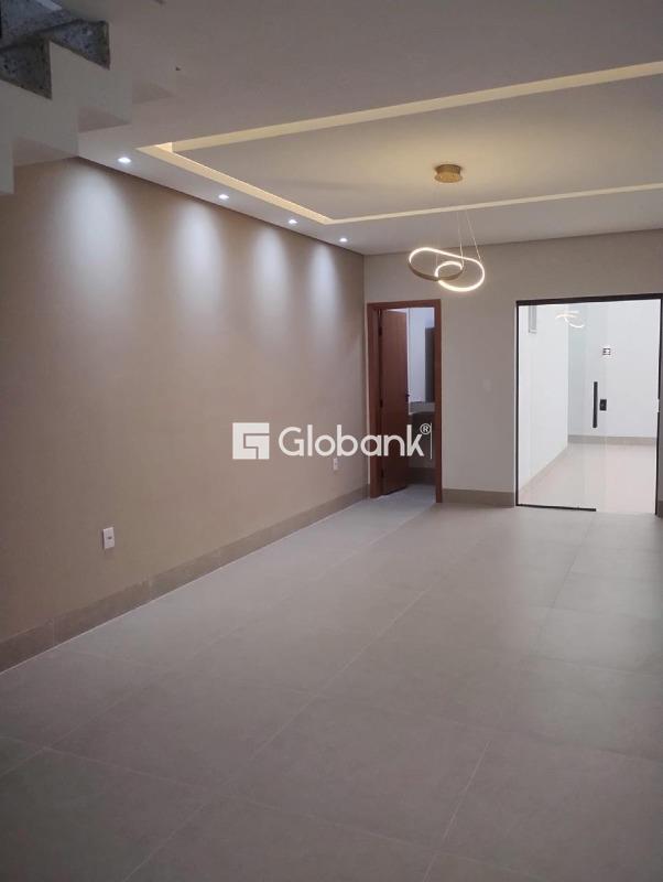 Casa 3 quartos à venda Vila Nova 164m² Montes Claros MG: 