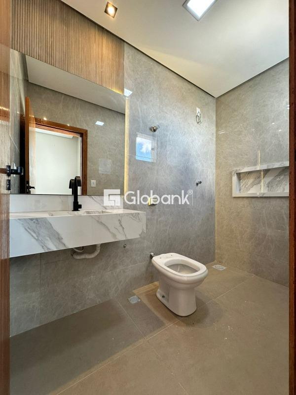 Casa 3 quartos à venda Vila Nova 164m² Montes Claros MG: 