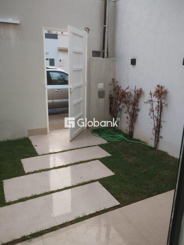 Casa 3 quartos à venda Vila Nova 164m² Montes Claros MG: 
