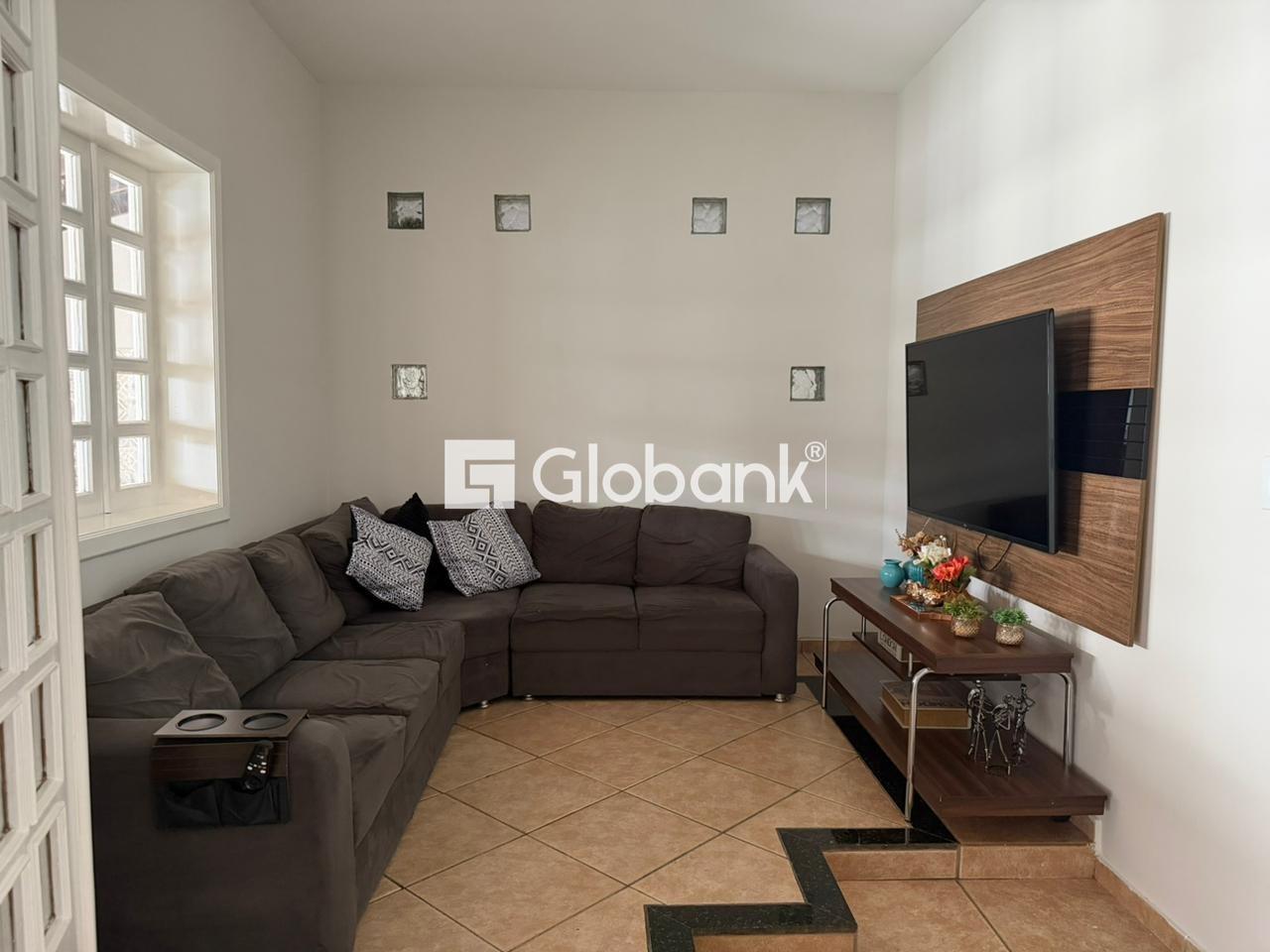 Casa 3 quartos à venda Delfino Magalhães 175,36m² Montes Claros MG: 