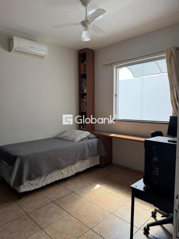 Casa 3 quartos à venda Delfino Magalhães 175,36m² Montes Claros MG: 