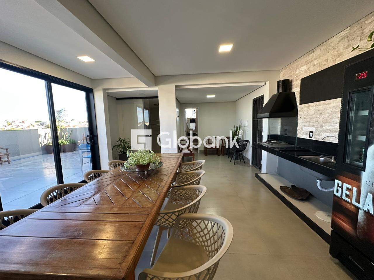 Cobertura 3 quartos à venda São José 230m² Montes Claros MG: 