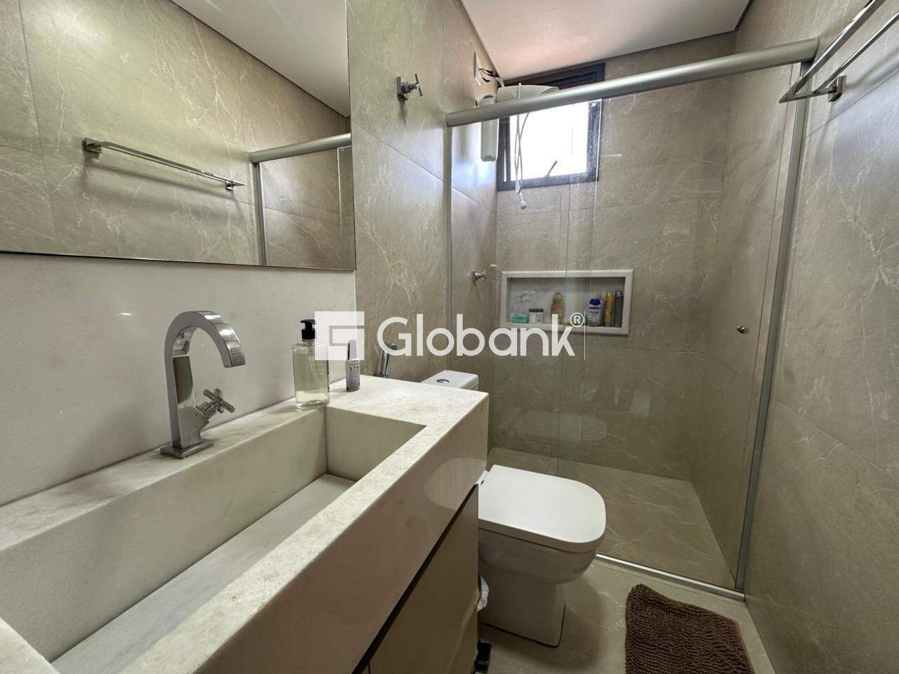 Cobertura 4 quartos para aluguel Augusta Mota 220m² Montes Claros MG: Banheiro social