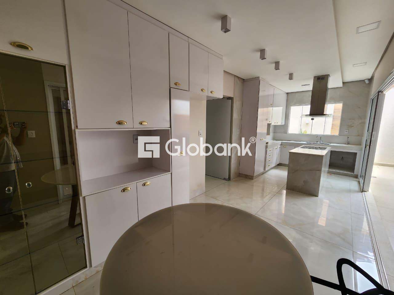 Casa 4 quartos à venda Residencial Villa Segura 190m² Montes Claros MG: 