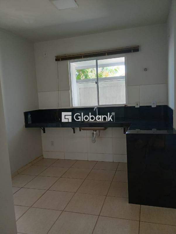 Casa 2 quartos à venda Residencial Portal Dos Ipês 112m² Montes Claros MG: 