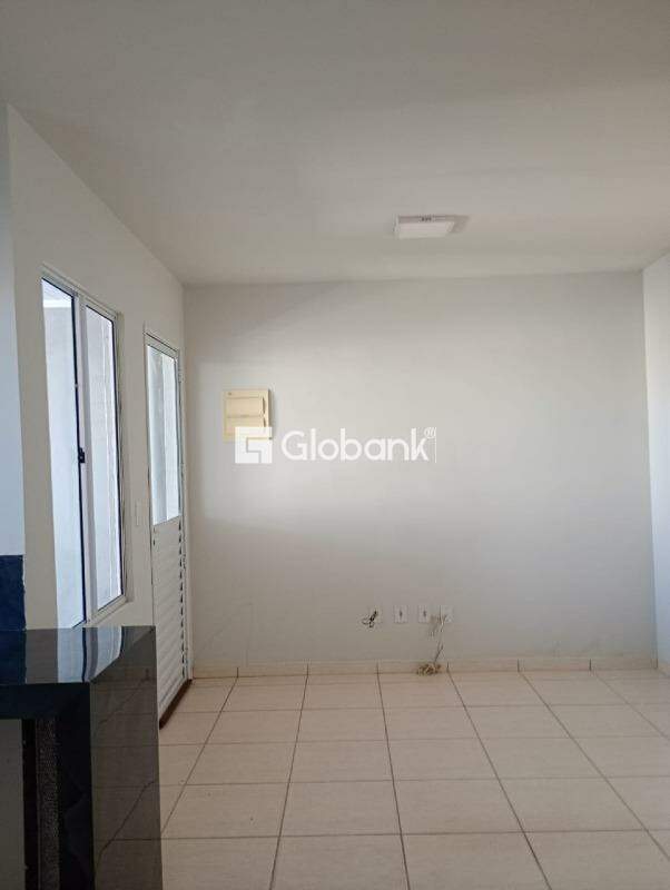 Casa 2 quartos à venda Residencial Portal Dos Ipês 112m² Montes Claros MG: 