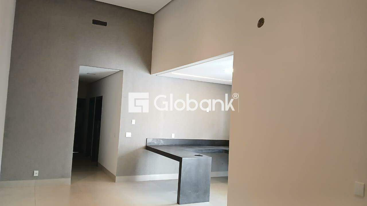 Casa 3 quartos à venda Ibituruna 165m² Montes Claros MG:
