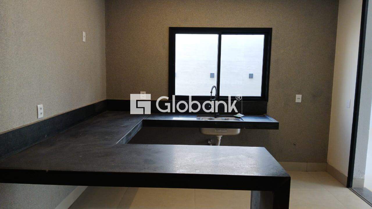 Casa 3 quartos à venda Ibituruna 165m² Montes Claros MG: