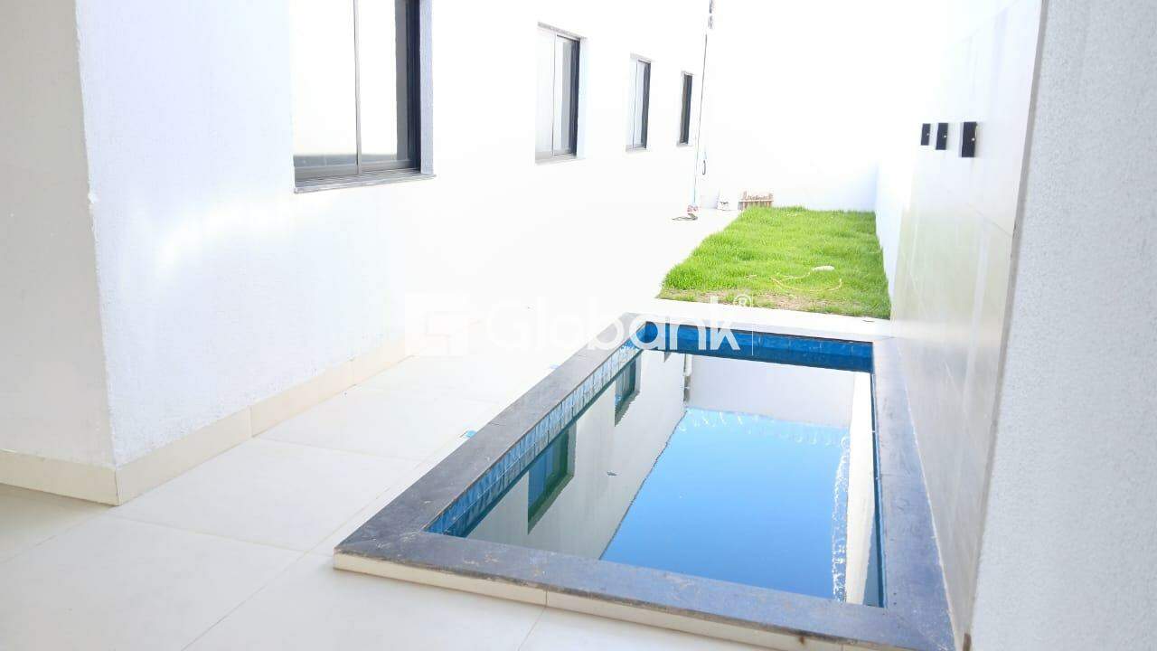 Casa 3 quartos à venda Ibituruna 165m² Montes Claros MG: