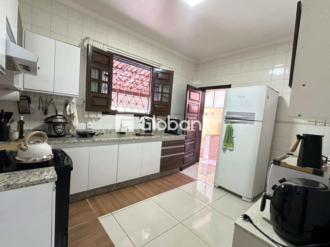 Casa 3 quartos à venda Roxo Verde 200m² Montes Claros MG: 