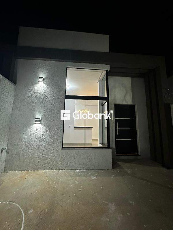 Casa 2 quartos à venda Residencial Sul Jacarandás 49,19m² Montes Claros MG: 