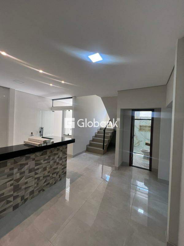 Casa 3 quartos à venda Residencial Terra Jardim 160m² Montes Claros MG: 