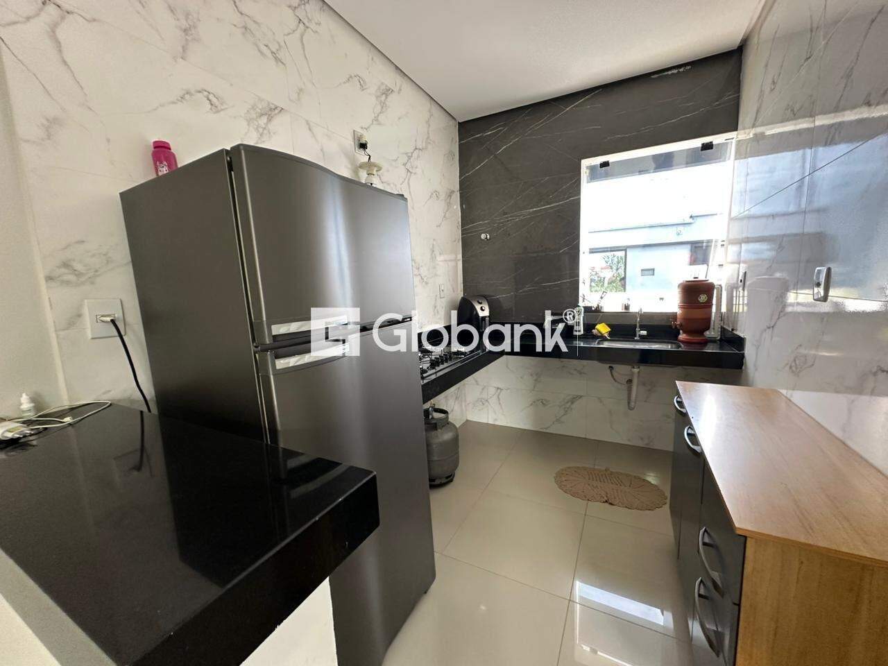 Casa 2 quartos para aluguel Guarujá 70m² Montes Claros MG: Cozinha