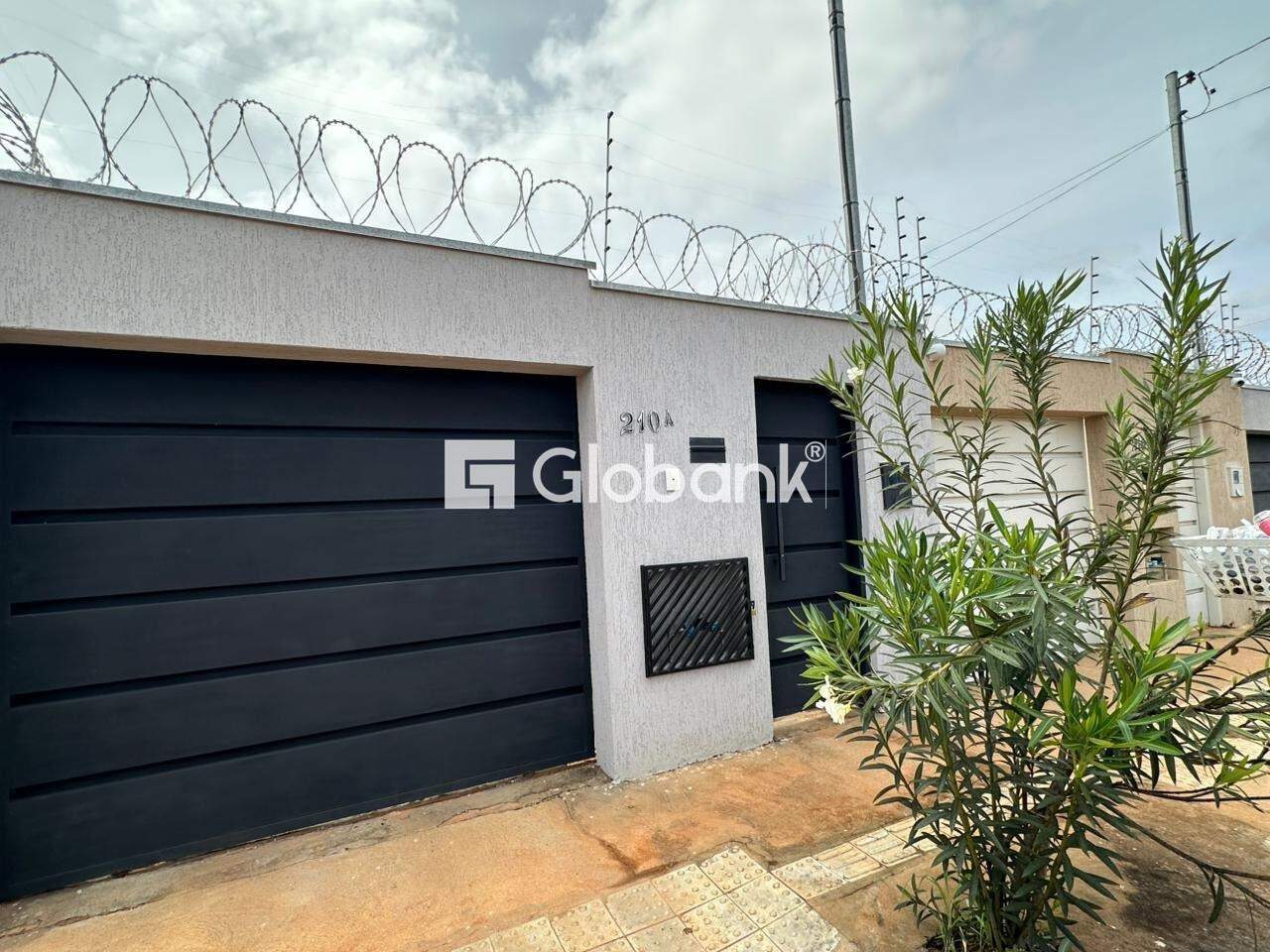 Casa 2 quartos para aluguel Guarujá 70m² Montes Claros MG: Fachada