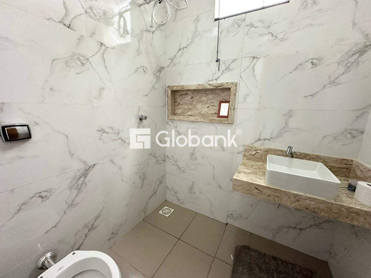 Casa 2 quartos para aluguel Guarujá 70m² Montes Claros MG: Suite