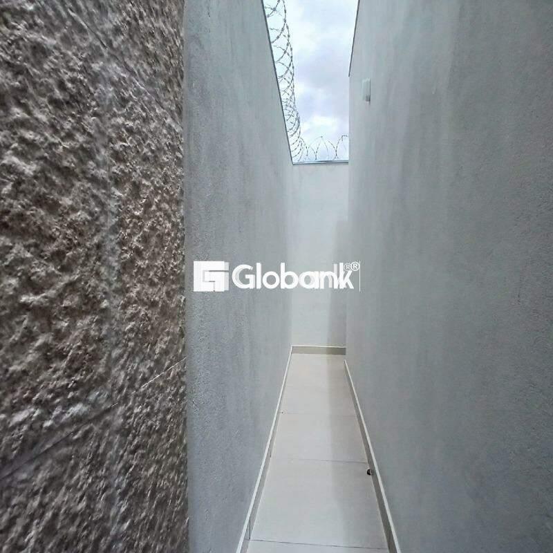 Casa 3 quartos à venda Loteamento Jardim Niemeyer 120m² Montes Claros MG: 