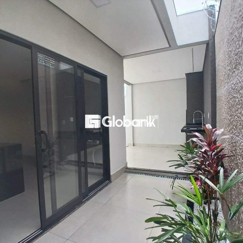 Casa 3 quartos à venda Loteamento Jardim Niemeyer 120m² Montes Claros MG: 